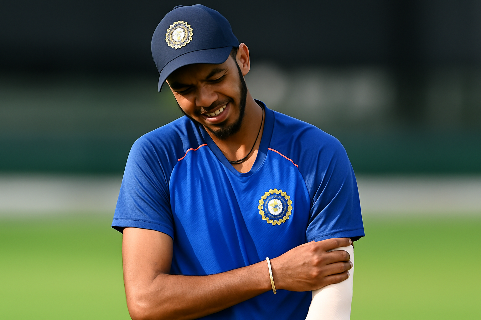 Arshdeep Singh injury के चलते भारतीय तेज गेंदबाज इंग्लैंड के खिलाफ चौथे टेस्ट से पहले प्रैक्टिस में चोटिल हो गए, उनकी चोट की गंभीरता जांच में सामने आएगी।